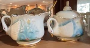 Vintage-Lefton-Porcelain-Tea-Set-with-Heritage-Green-Rose-Motif-third-image