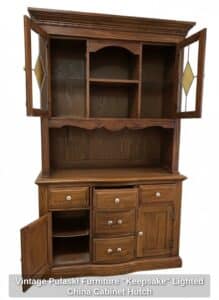 Vintage-Pulaski-Furniture-Keepsake-Lighted-China-Cabinet-Hutch