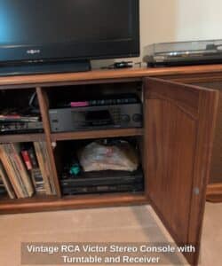 Vintage-RCA-Victor-Stereo-Console-with-Turntable-and-Receiver-second-image