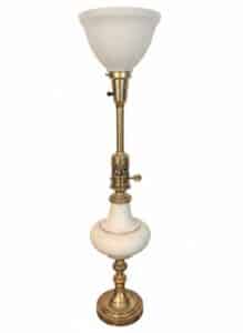 Vintage-Stiffel-Brass-and-Milk-Glass-Table-Lamp