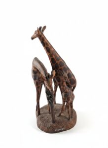 Wooden-Giraffe-Family-Figurine