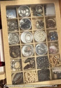 Assorted-Vintage-Jewelry-and-Collectibles-Lot-second-image