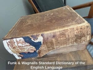 Funk-Wagnalls-Standard-Dictionary-of-the-English-Language-second-image
