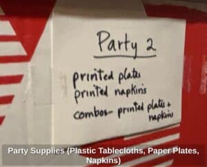 Party-Supplies-Plastic-Tablecloths-Paper-Plates-Napkins-fourth-image