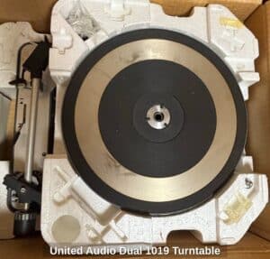 United-Audio-Dual-Turntable-second-image