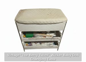 Vintage-The-Berry-Twins-Wicker-Baby-Doll-Changing-Table