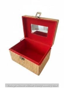 Vintage-Woven-Wicker-Vanity-Jewelry-Box-fourth-image