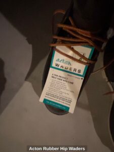 Acton-Rubber-Hip-Waders-second-image