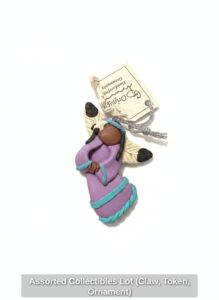 Assorted-Collectibles-Lot-Claw-Token-Ornament-second-image