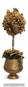 Gold-Glitter-Berry-and-Leaf-Topiary-Arrangement