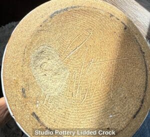 Studio-Pottery-Lidded-Crock-third-image