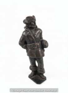 Vintage-Cast-Iron-Soldier-Doorstop-second-image