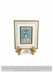 Vintage-Ceramic-Slot-Machine-and-Grandmother-Salt-and-Pepper-Shakers-fifth-image