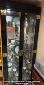 Vintage-Henredon-Black-Lacquer-and-Brass-Display-Cabinet-second-image
