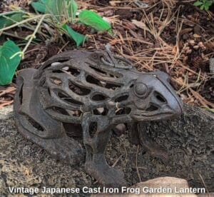 Vintage-Japanese-Cast-Iron-Frog-Garden-Lantern