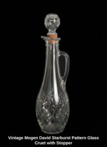Vintage-Mogen-David-Starburst-Pattern-Glass-Cruet-with-Stopper
