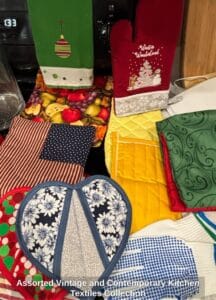 Assorted-Vintage-and-Contemporary-Kitchen-Textiles-Collection