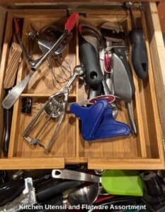 Kitchen-Utensil-and-Flatware-Assortment-third-image
