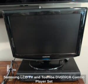 Samsung-LCD-TV-and-Toshiba-DVD-or-VCR-Combo-Player-Set