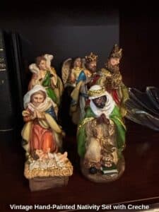 Vintage-Hand-Painted-Nativity-Set-with-Creche-second-image