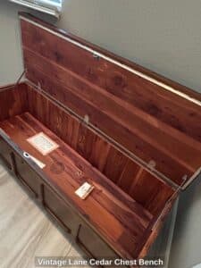 Vintage-Lane-Cedar-Chest-Bench-second-image