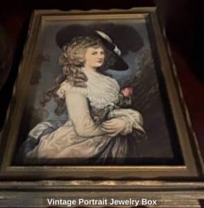 Vintage-Portrait-Jewelry-Box