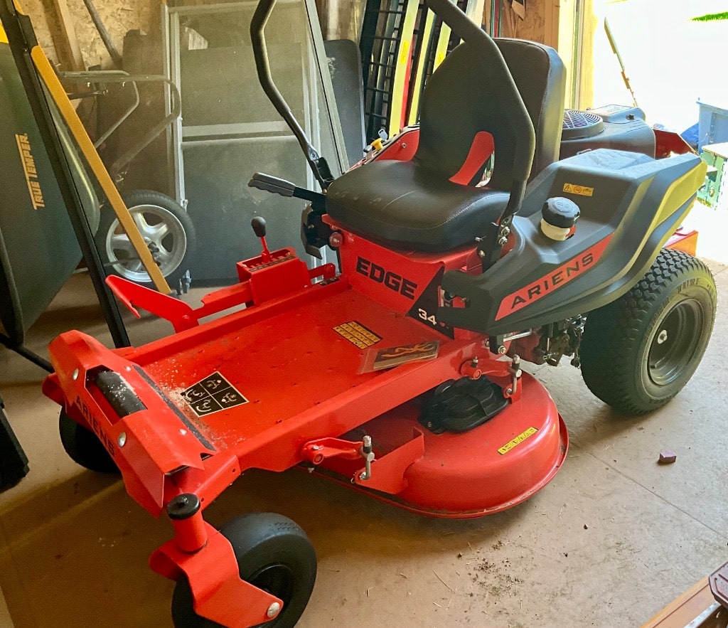 Blue Moon Estate Sale Wentworth, SD (Lake Madison)