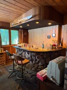 Blue Moon Estate Sales – Elgin | McM Dixie Furniture, Vintage Décor, Packed Kitchen, Holiday & More!