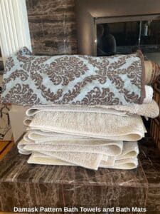 Damask-Pattern-Bath-Towels-and-Bath-Mats