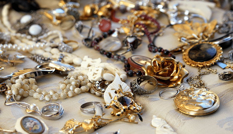 Estate Jewelry in Berkeley, CA: What Sells Best And How Experts Price Them