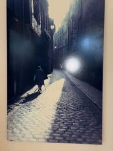 Cobblestone-Alley-with-Pedestrian-Edinburgh