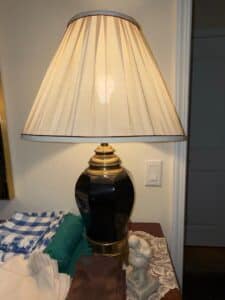 Vintage-Black-Ceramic-Urn-Table-Lamp-with-Brass-Accents-and-Pleated-Shade