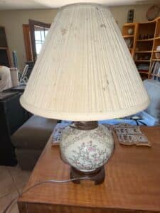 Vintage-Chinoiserie-Porcelain-Ginger-Jar-Table-Lamp-with-Floral-Motif