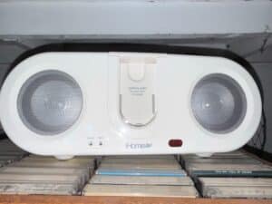 iHome-go-iHW-Stereo-Speaker-System-with-iPod-Dock