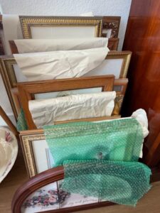 Assorted-Vintage-and-Antique-Picture-Frames