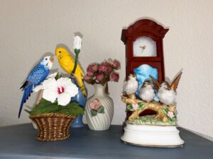 Budgie-and-Sparrow-Figurine-Collection-with-Miniature-Clock