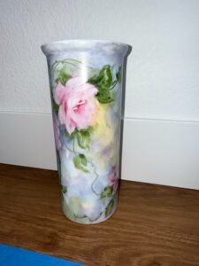 Hand-Painted-Porcelain-Vase-with-Roses-Vienna-Austria-Style