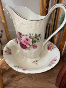 Maryleigh-Pottery-Rose-Pattern-Pitcher-and-Bowl-Wash-Basin-Set