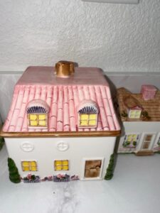 Pier-Hand-Painted-Ceramic-House-Cookie-Jar-fourth-image