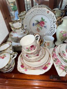 Royal-Albert-American-Beauty-Teacup-and-Saucer-Set-with-Decorative-Plate