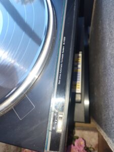 Technics-SL-B-Automatic-Turntable-System-second-image