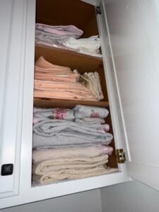 Vintage-Embroidered-Linens-and-Towels
