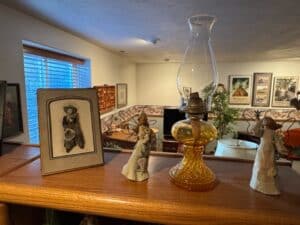 Amber-Glass-Oil-Lamp-with-Chimney