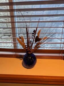 Cobalt-Blue-Glass-Vase-with-Dried-Botanicals