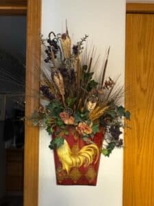 Galvanized-Metal-Rooster-Wall-Planter-with-Faux-Botanicals