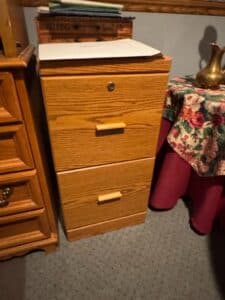 Oak-Drawer-File-Cabinet-with-Lock