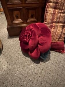 Red-Rose-Shaped-Velvet-Pillow