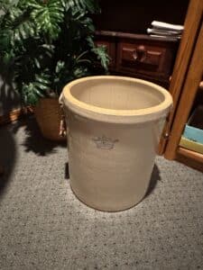 Robinson-Ransbottom-Blue-Crown-Gallon-Stoneware-Crock