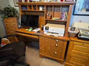 Sauder-Orchard-Hills-Computer-Desk-with-Hutch-and-File-Cabinet