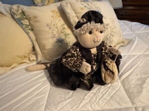 Vintage-Cat-Lady-Plush-Figurine